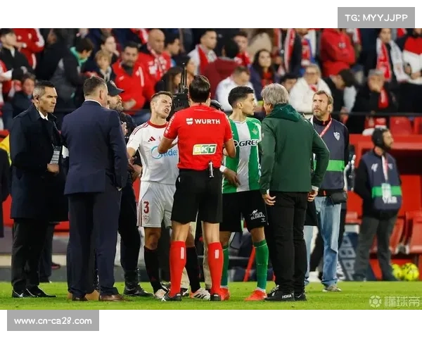 维拉公园球场响起巨大嘘声，主队球迷不满裁判未对对手的犯规出示红牌